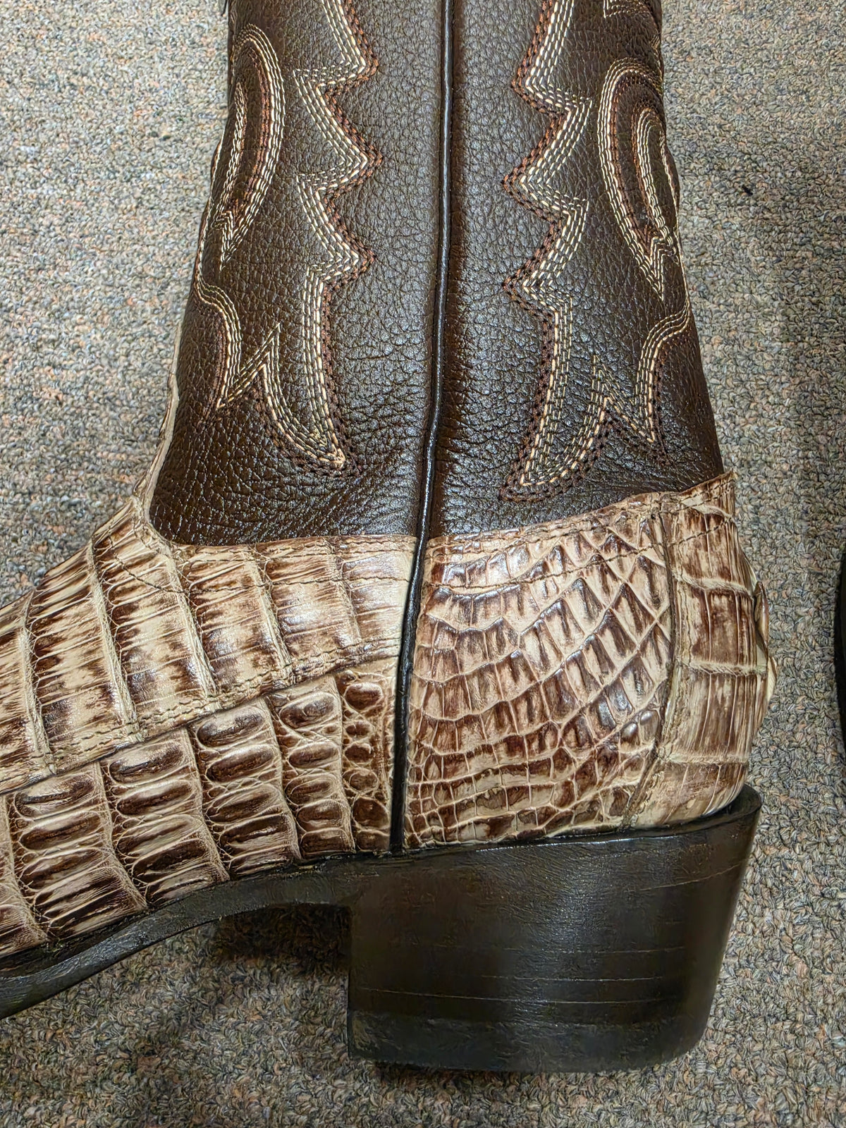 Los altos mens caiman tail moka r toe (no original box)