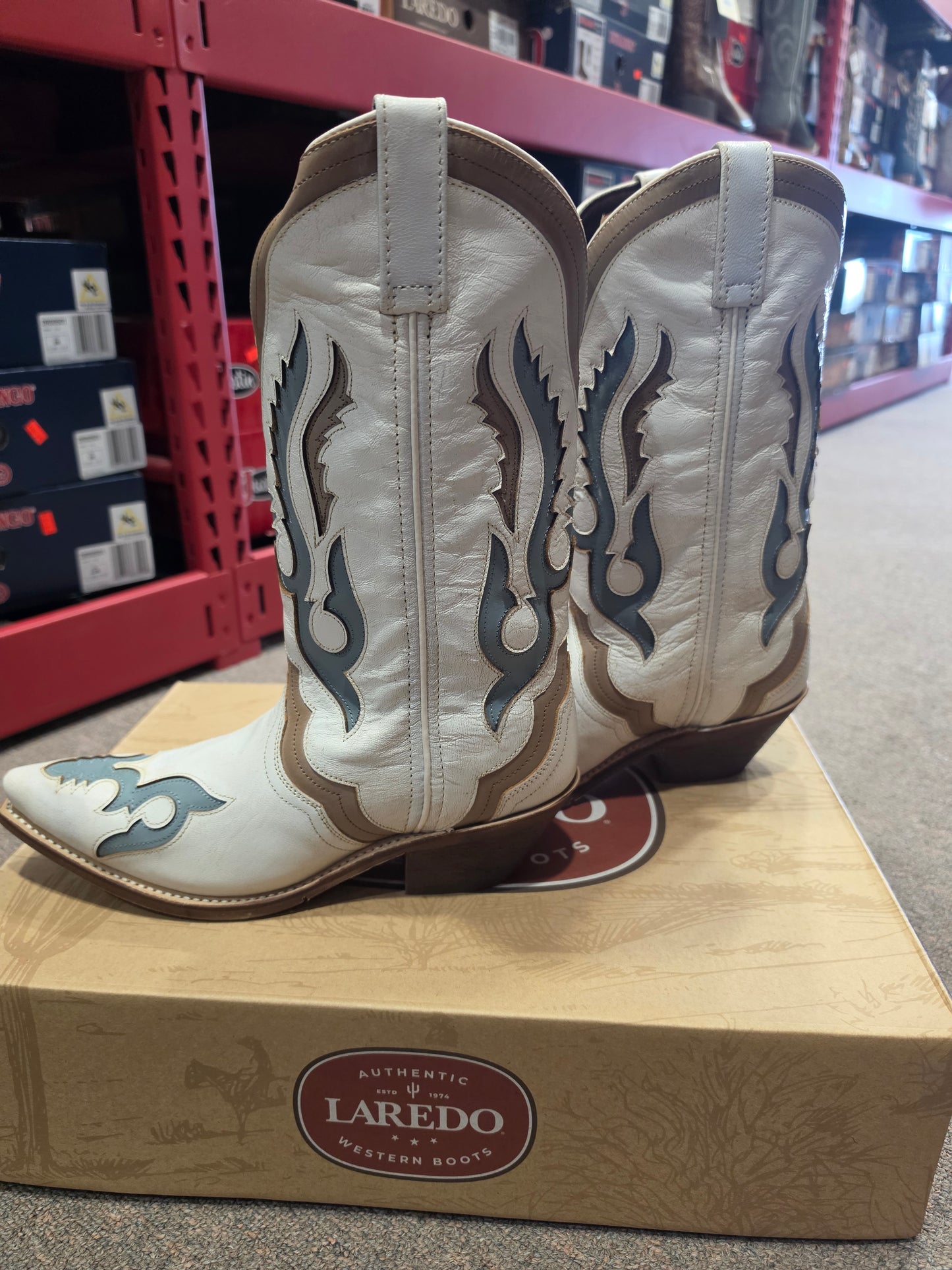 Laredo lady's off white underlay