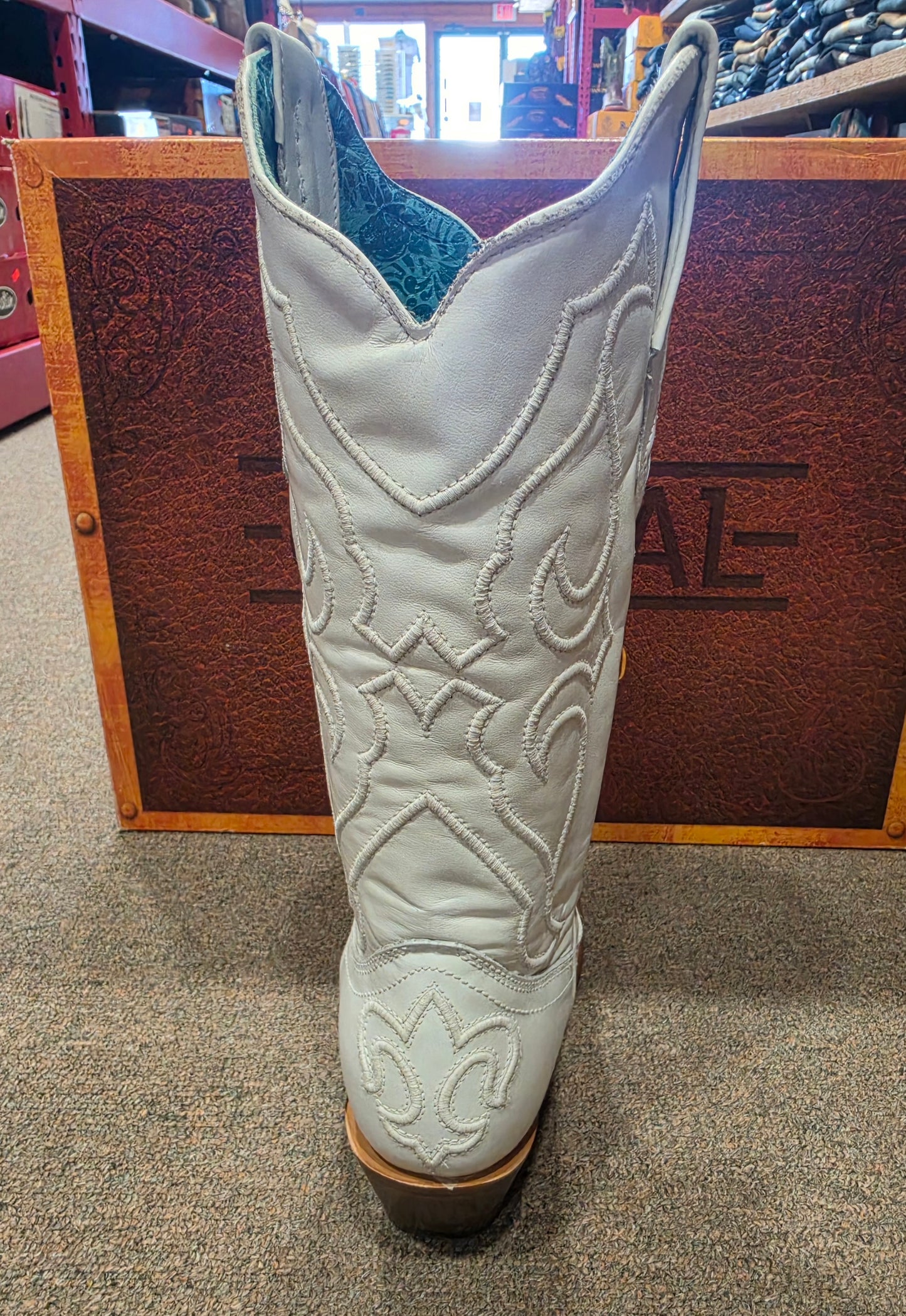 CORRAL WOMEN'S EMBROIDERY WHITE SNIP TOE COWBOY BOOT