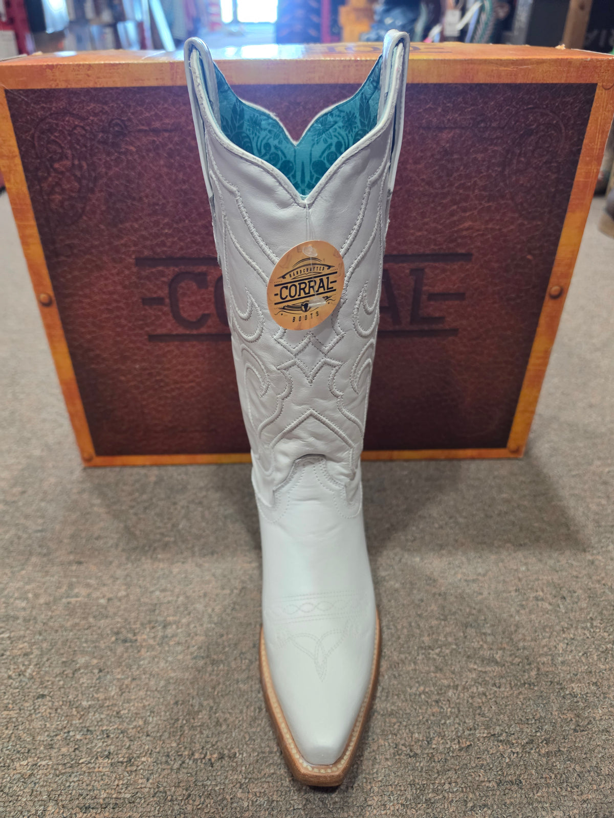 CORRAL WOMEN'S EMBROIDERY WHITE SNIP TOE COWBOY BOOT